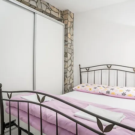 Apartman Sara