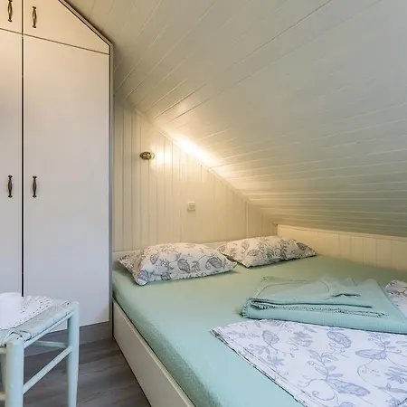 Sara Apartman *