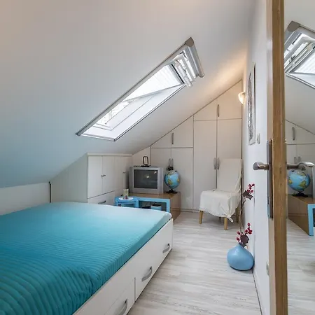 Sara Apartmán *