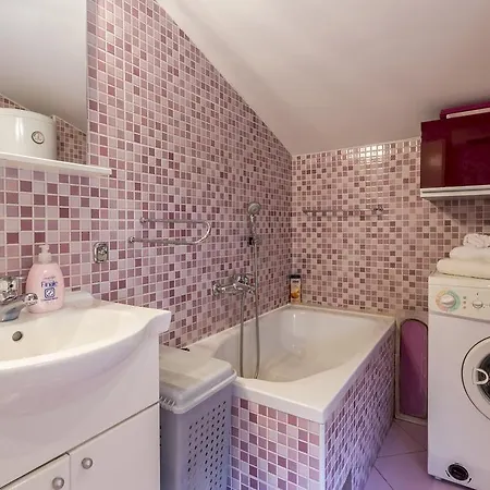 Sara Apartman